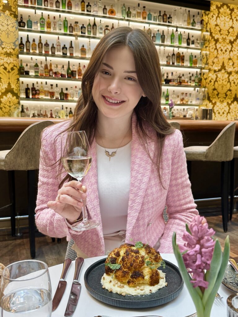 Orangen Karfiol-Curry-Pignoli-Erdäpfelcreme im Bela Bela Wien